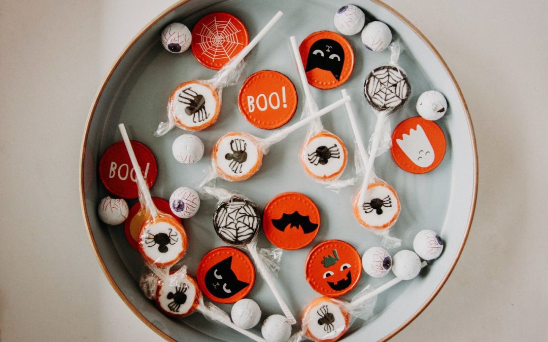 4 Treats to Keep Away from Your Pet This Halloween